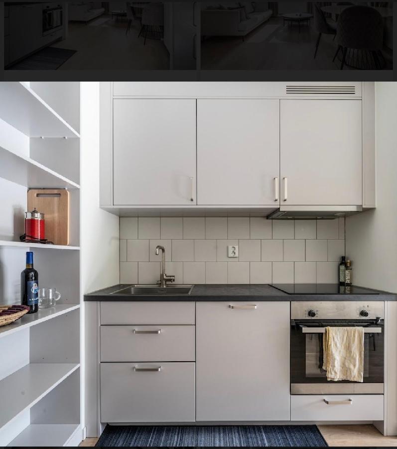 Central Apartment 5Min Drive To The Airport. Stockholm Exterior photo